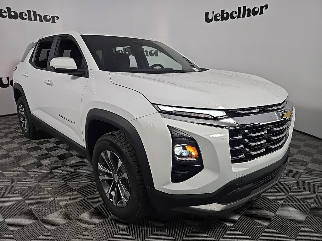 new 2025 Chevrolet Equinox car, priced at $31,535