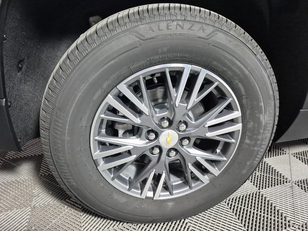 new 2026 Chevrolet Traverse car, priced at $43,380