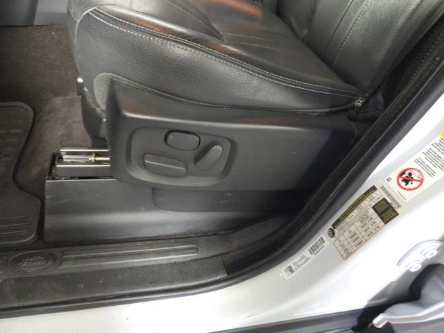 used 2016 Land Rover LR4 car, priced at $15,914