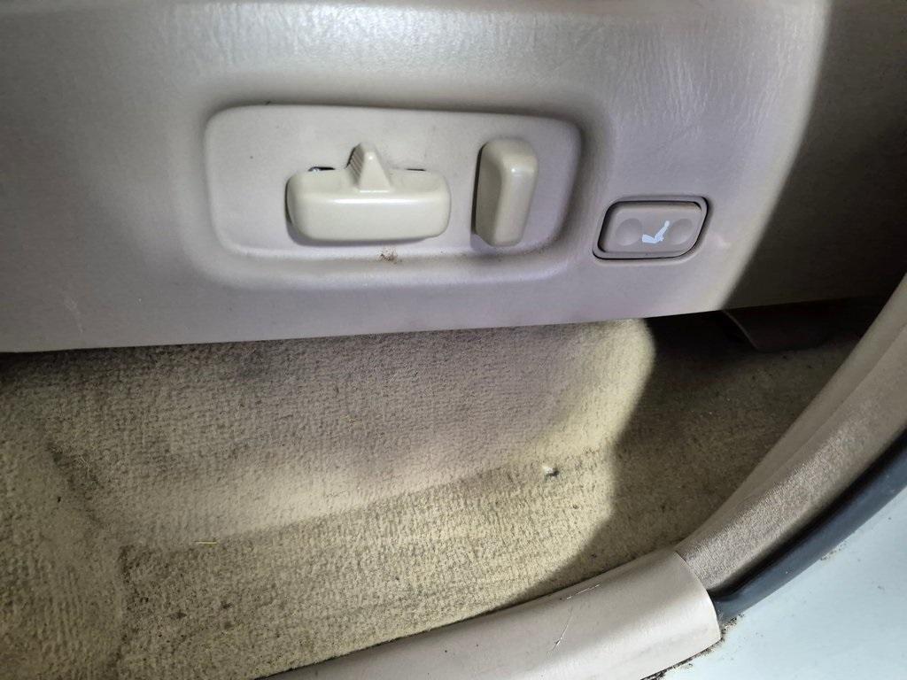 used 2002 Lexus LX 470 car, priced at $8,750