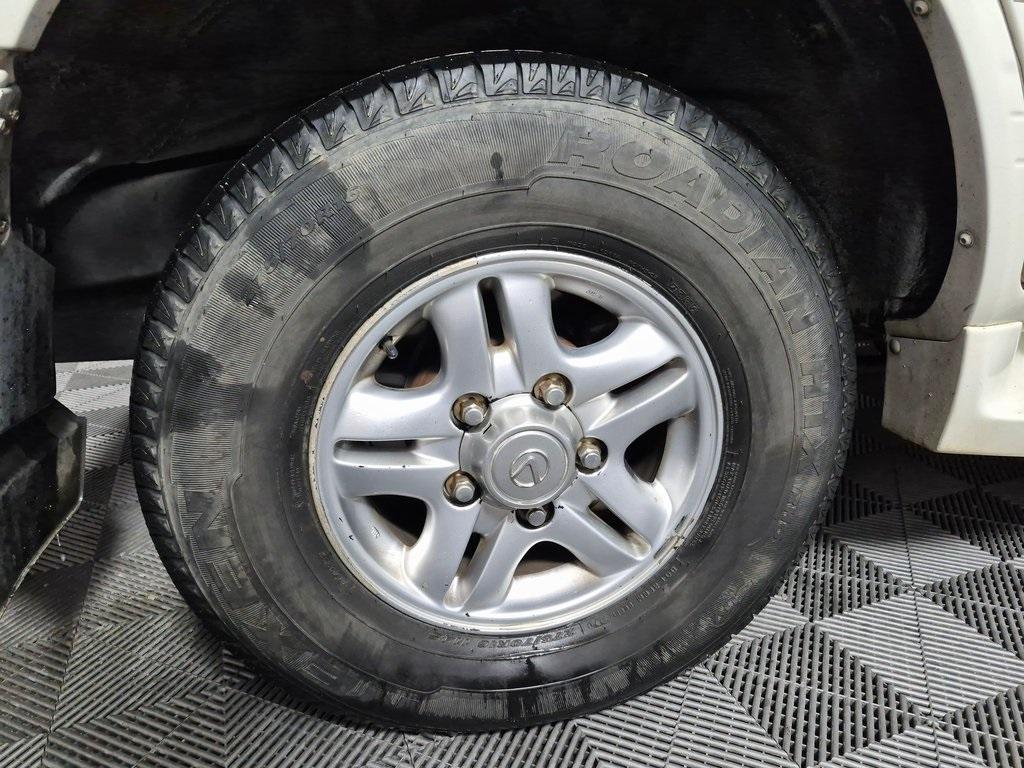 used 2002 Lexus LX 470 car, priced at $8,750