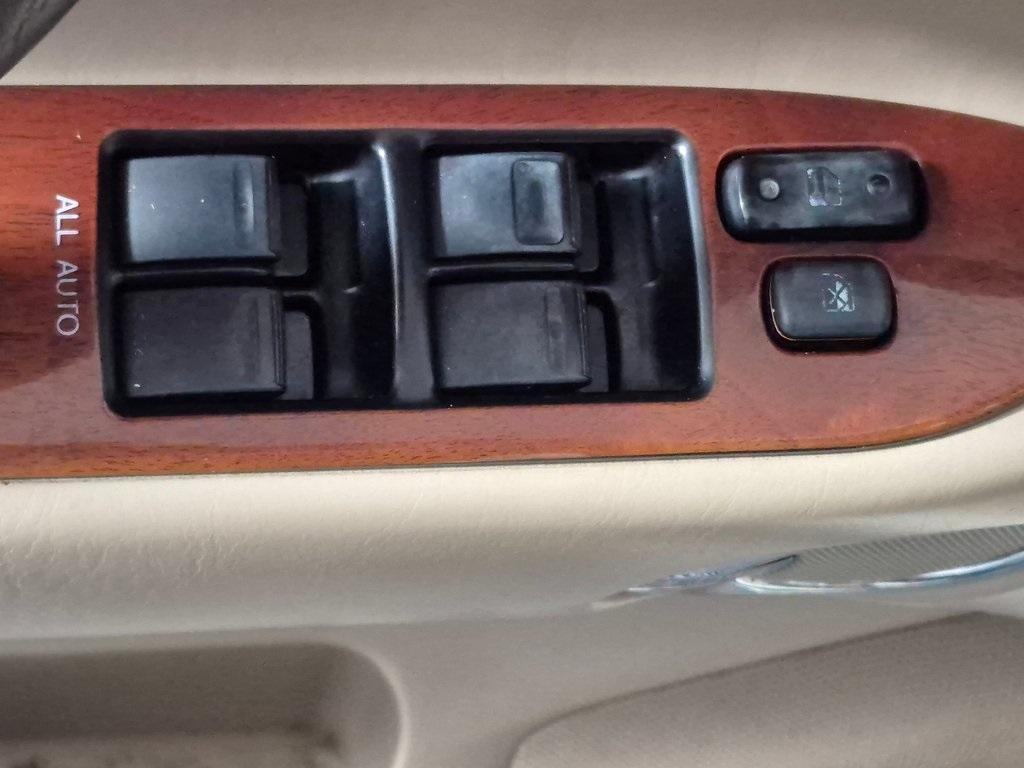 used 2002 Lexus LX 470 car, priced at $8,750