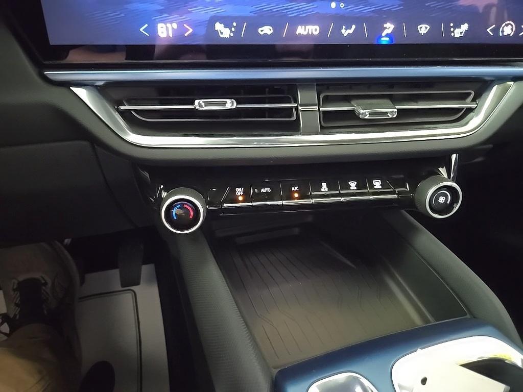 used 2024 Chevrolet Equinox EV car