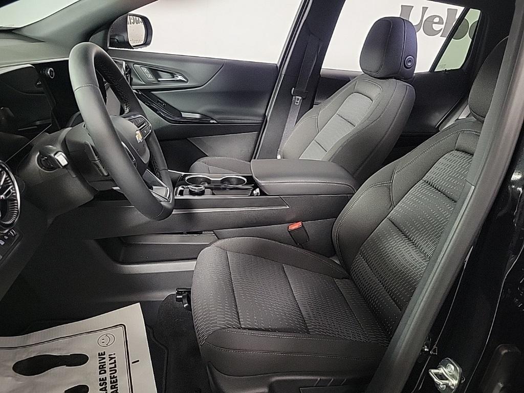 new 2026 Chevrolet Equinox car, priced at $31,595