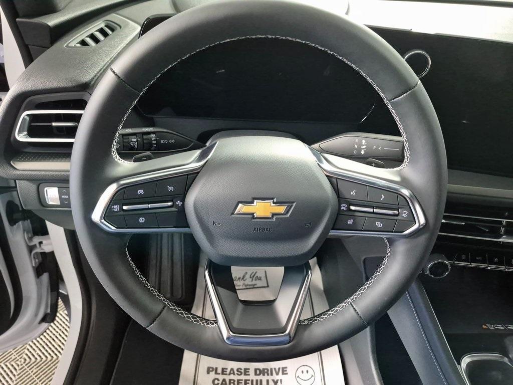 new 2026 Chevrolet Traverse car, priced at $43,110