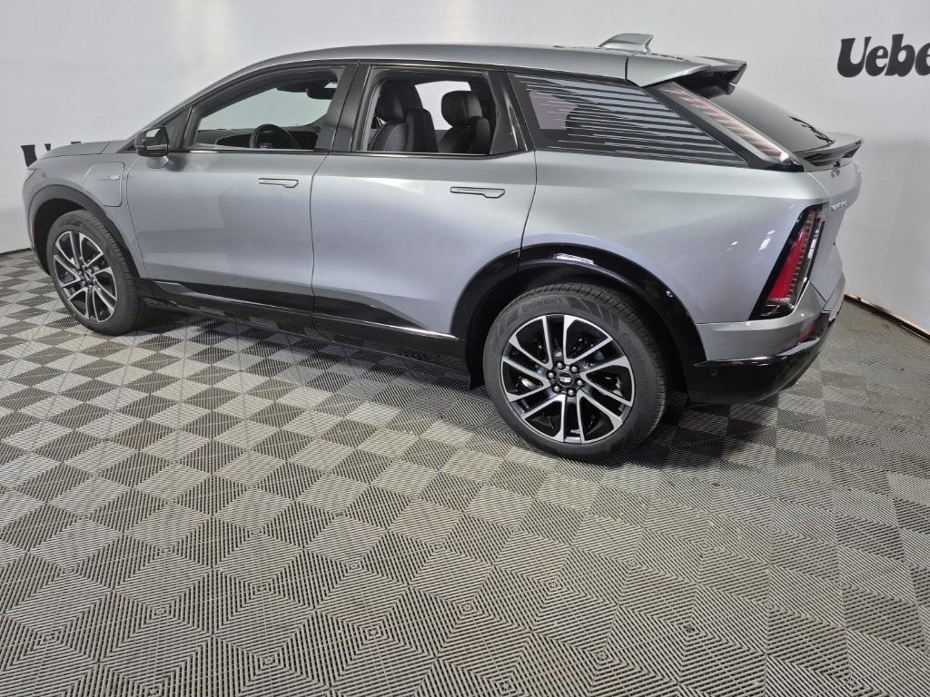 new 2025 Cadillac OPTIQ car, priced at $57,715