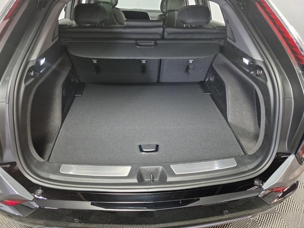 new 2025 Cadillac OPTIQ car, priced at $57,715