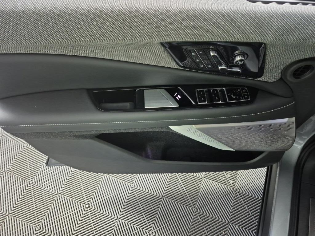 new 2025 Cadillac OPTIQ car, priced at $57,715