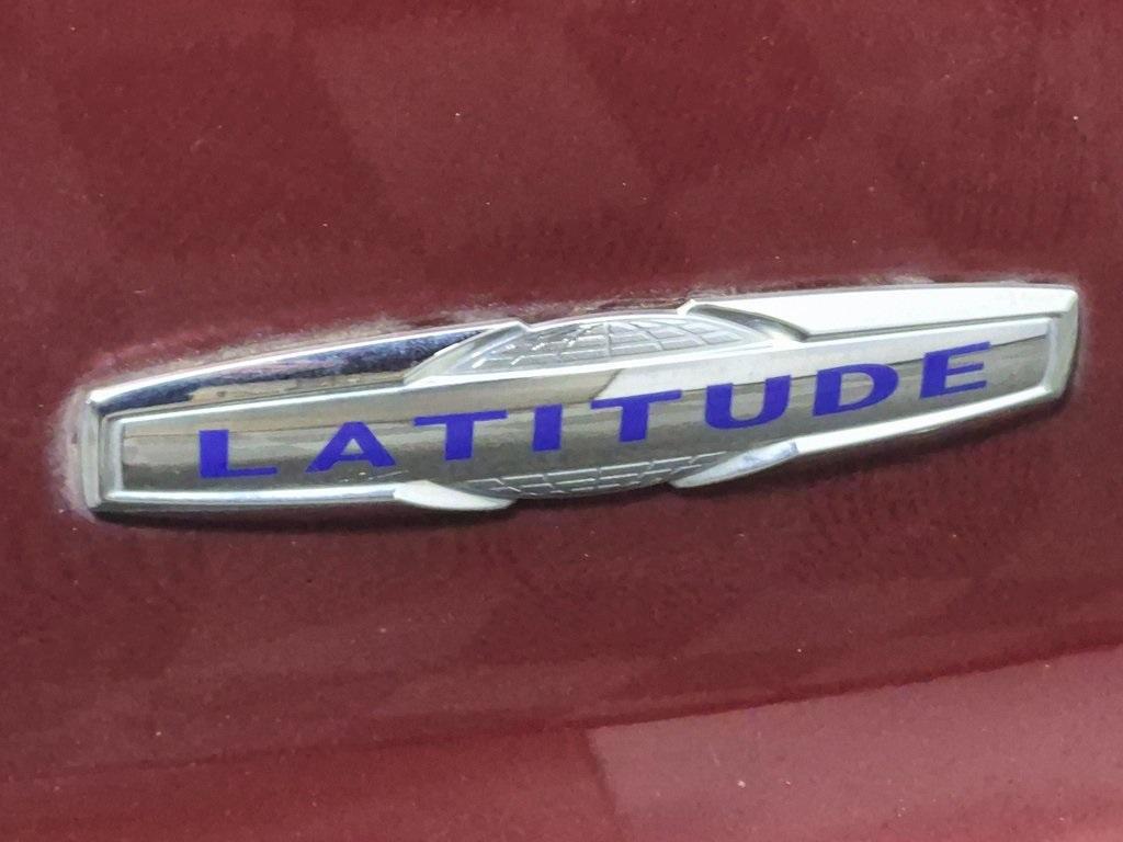 used 2019 Jeep Cherokee car, priced at $7,777