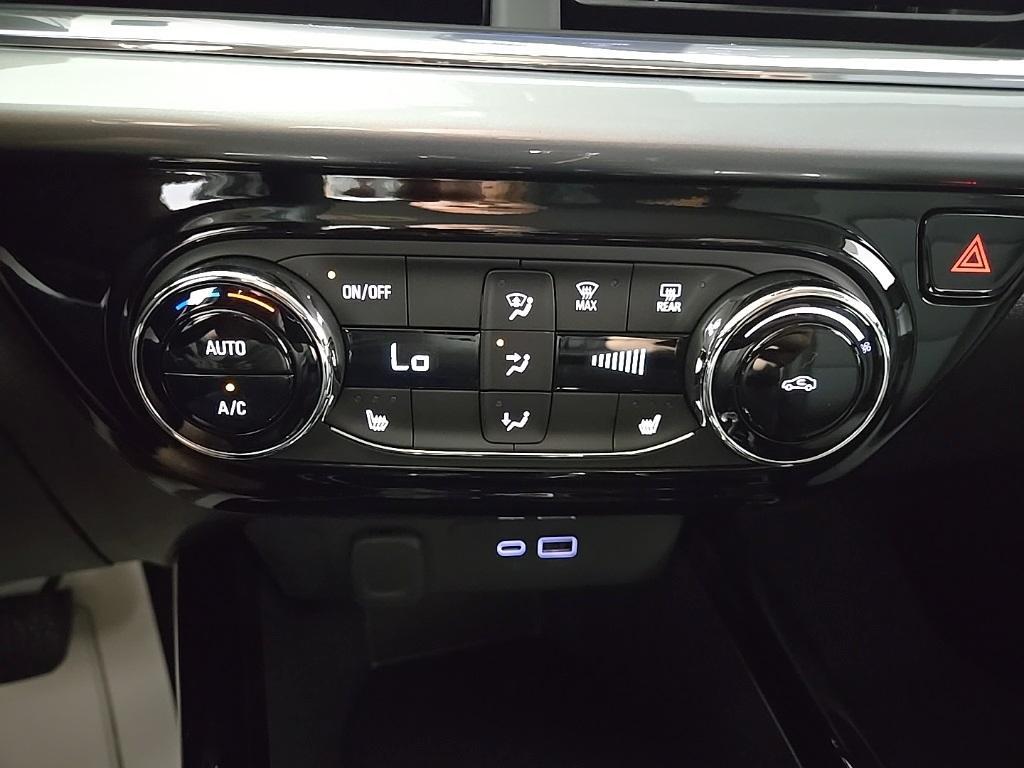 new 2025 Chevrolet Trax car, priced at $25,190
