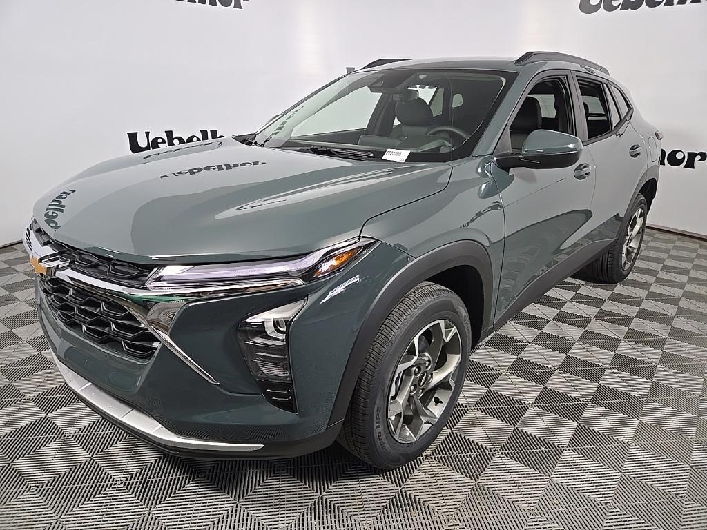 new 2025 Chevrolet Trax car, priced at $25,190