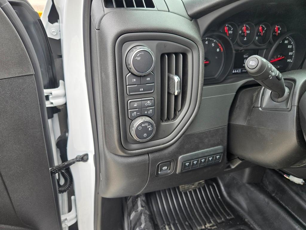 new 2025 Chevrolet Silverado 2500 car, priced at $50,013