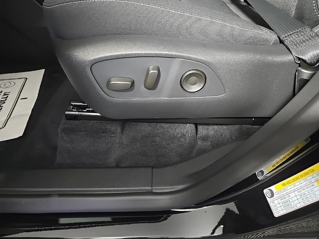 new 2025 Chevrolet Traverse car, priced at $45,100