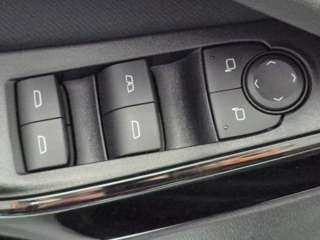 new 2026 Chevrolet Equinox car, priced at $34,011