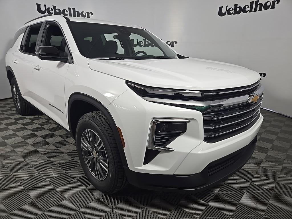 new 2025 Chevrolet Traverse car, priced at $45,100
