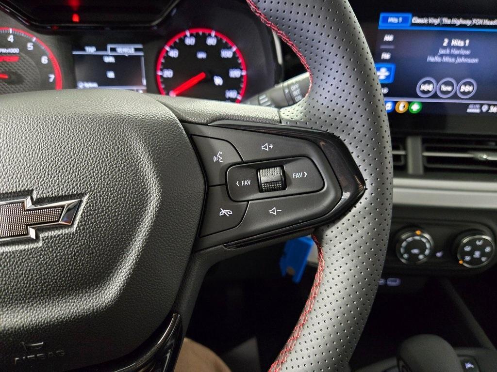 new 2025 Chevrolet Trax car