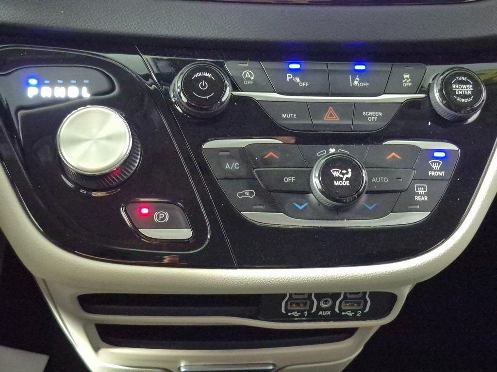 used 2023 Chrysler Pacifica car, priced at $26,995