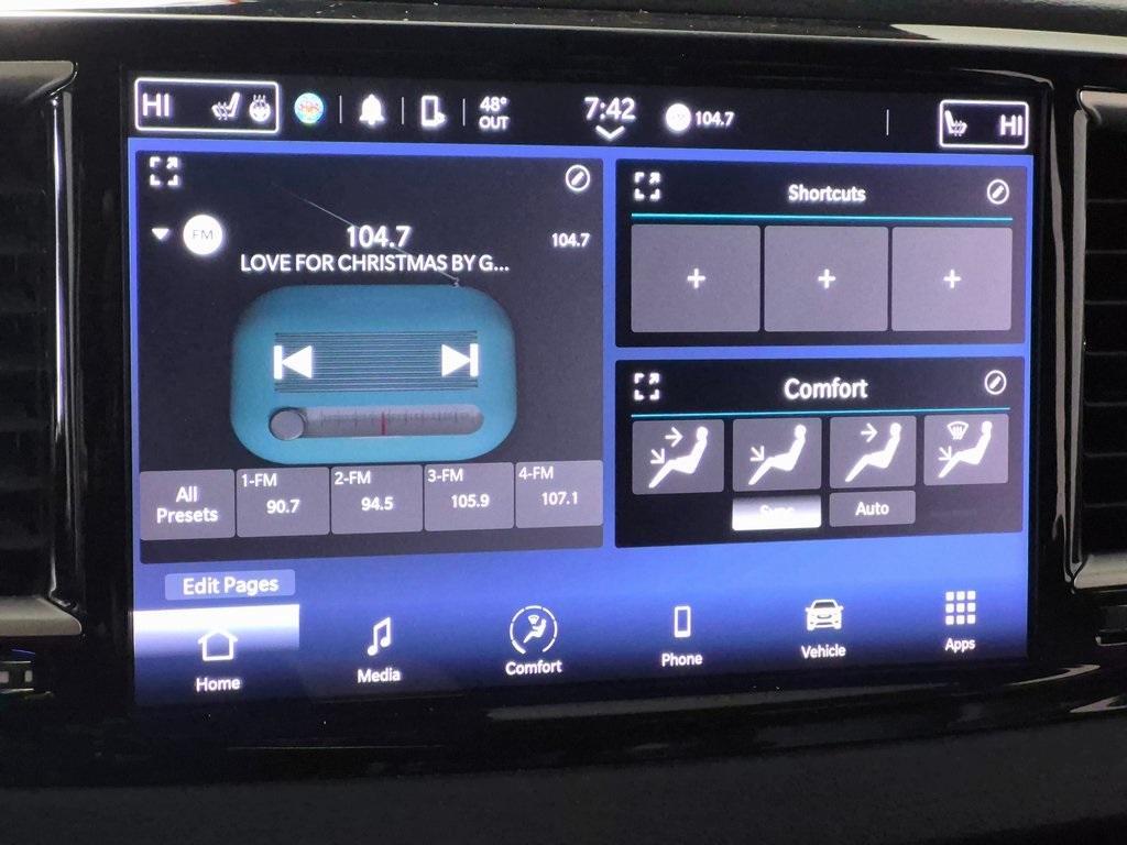 used 2023 Chrysler Pacifica car, priced at $26,995