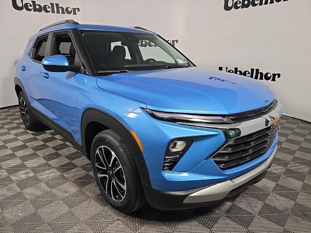 new 2025 Chevrolet TrailBlazer car, priced at $27,835