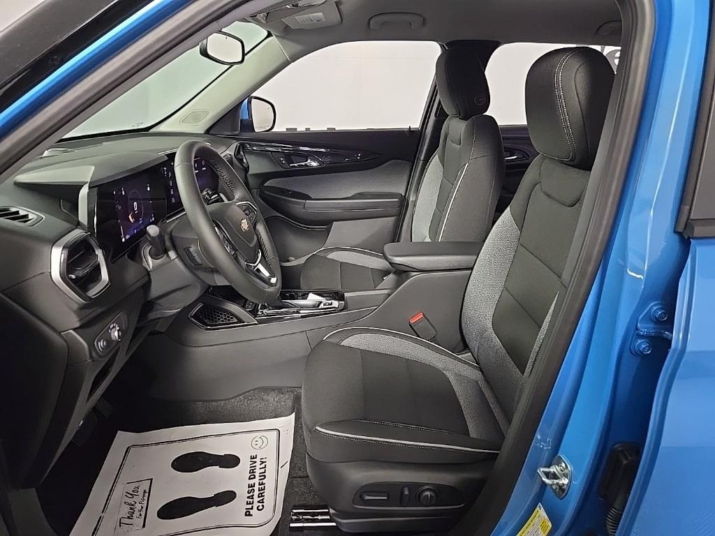 new 2025 Chevrolet TrailBlazer car, priced at $27,835