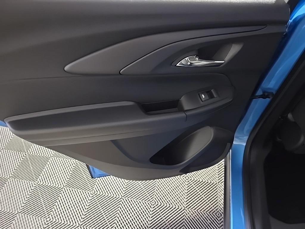 new 2025 Chevrolet TrailBlazer car, priced at $27,835