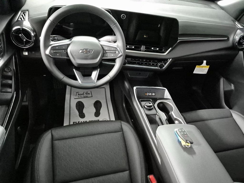 new 2026 Chevrolet Equinox car, priced at $32,915