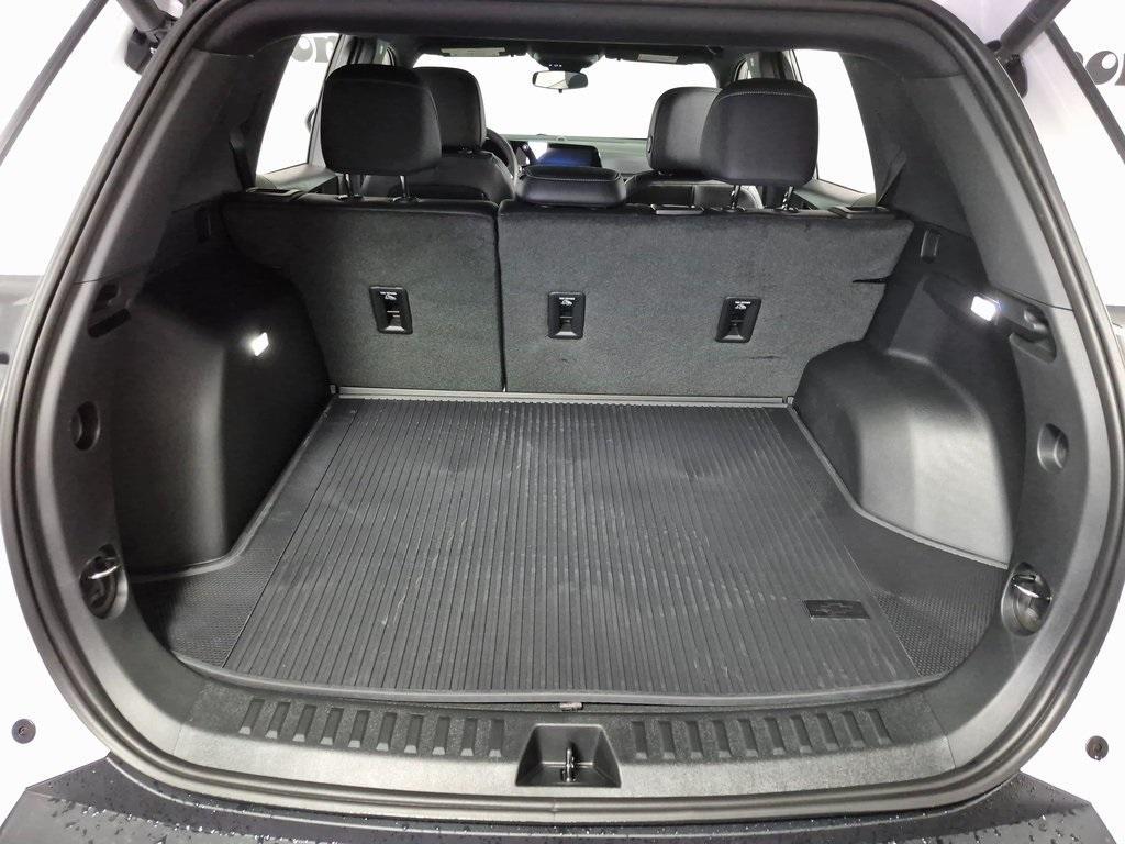 new 2026 Chevrolet Equinox car, priced at $32,915