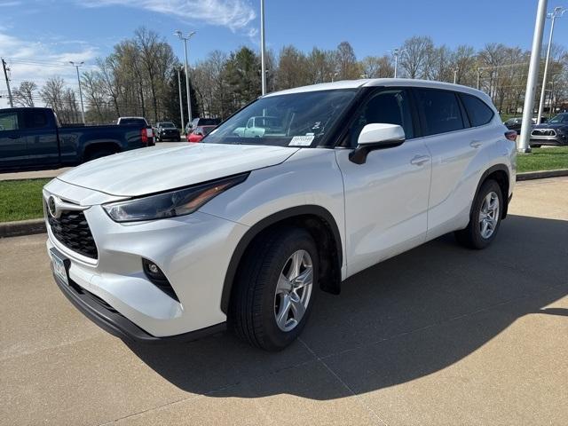 used 2023 Toyota Highlander car, priced at $36,934