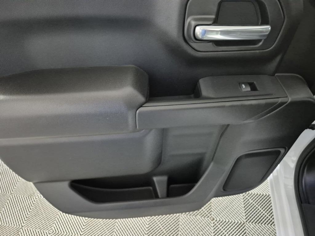 new 2025 Chevrolet Silverado 1500 car, priced at $46,945
