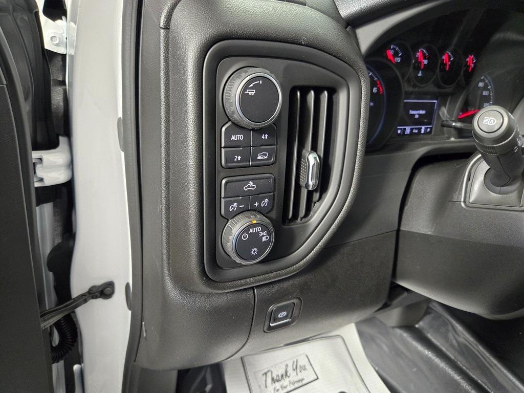 new 2025 Chevrolet Silverado 1500 car, priced at $41,295