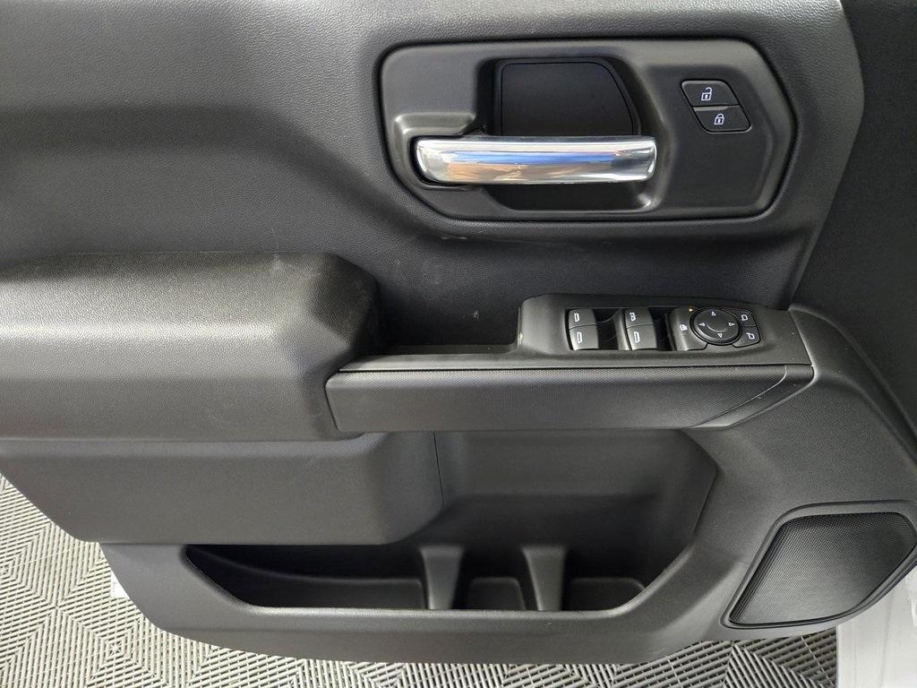 new 2025 Chevrolet Silverado 1500 car, priced at $41,295