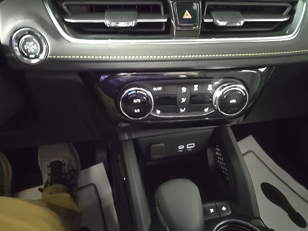 new 2025 Chevrolet TrailBlazer car, priced at $32,115