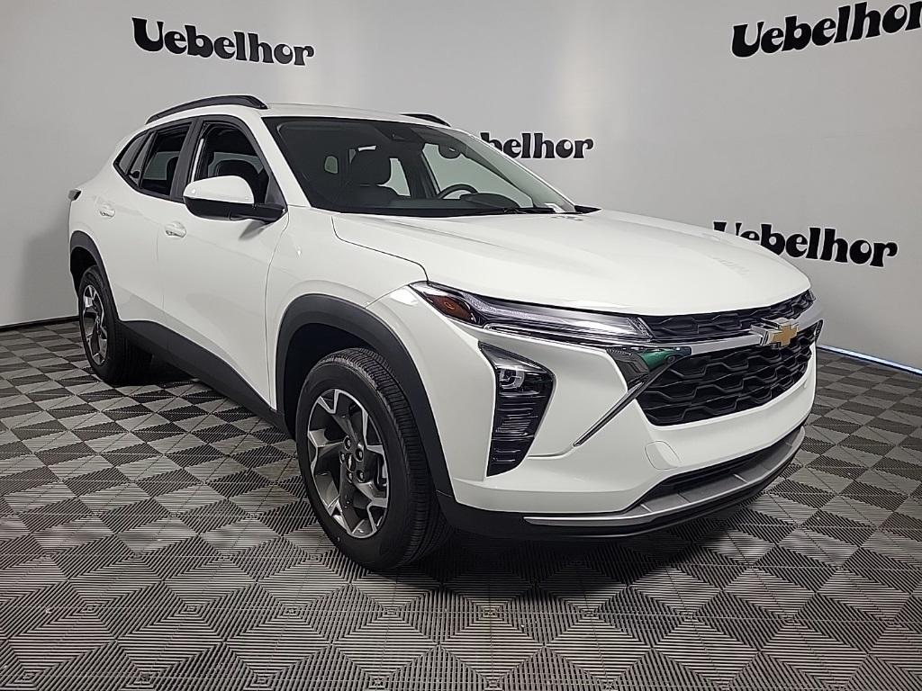 new 2025 Chevrolet Trax car, priced at $24,595