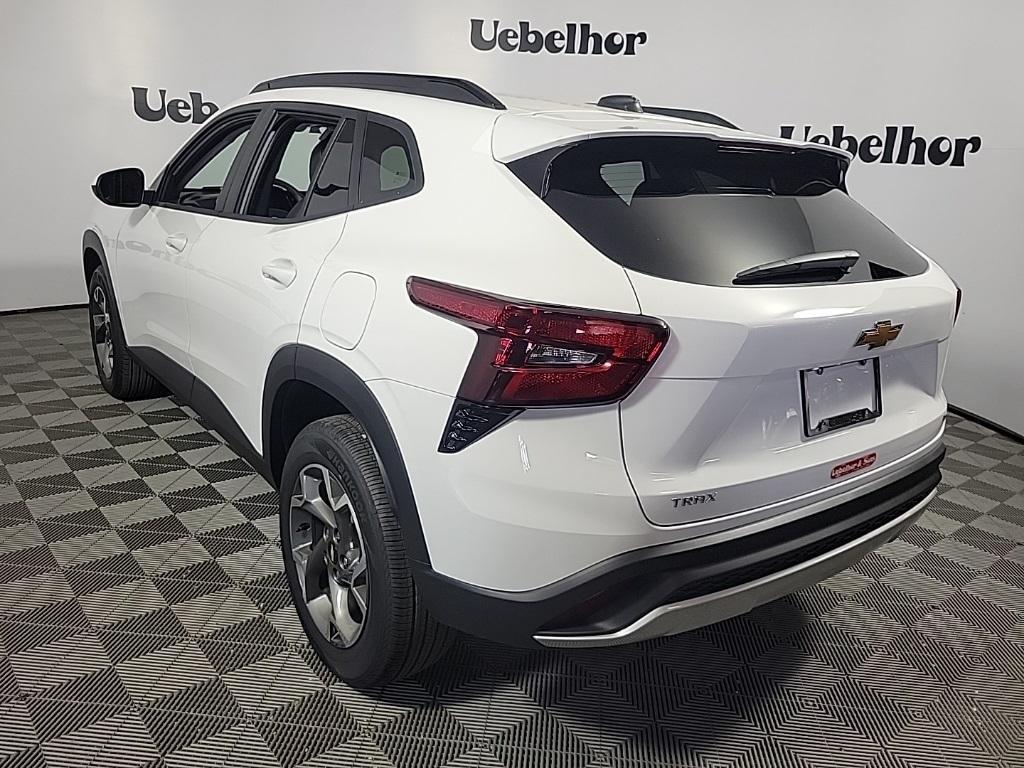 new 2025 Chevrolet Trax car, priced at $24,595