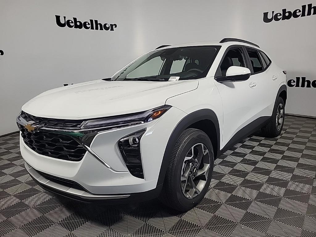 new 2025 Chevrolet Trax car, priced at $24,595