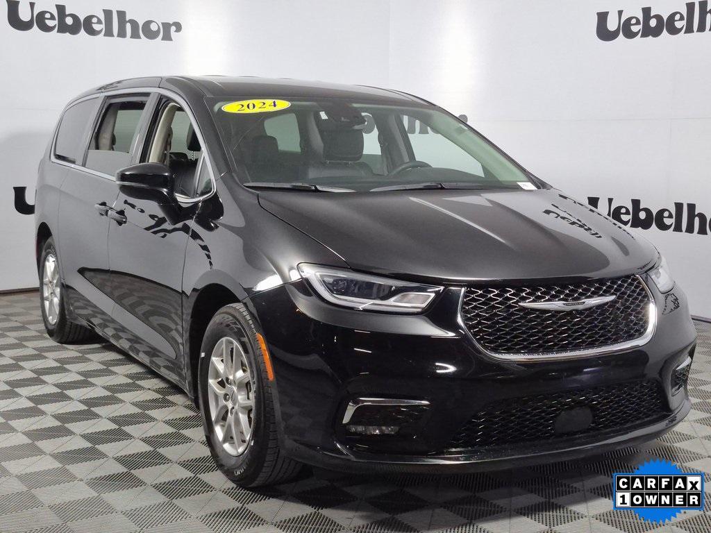 used 2024 Chrysler Pacifica car, priced at $27,989
