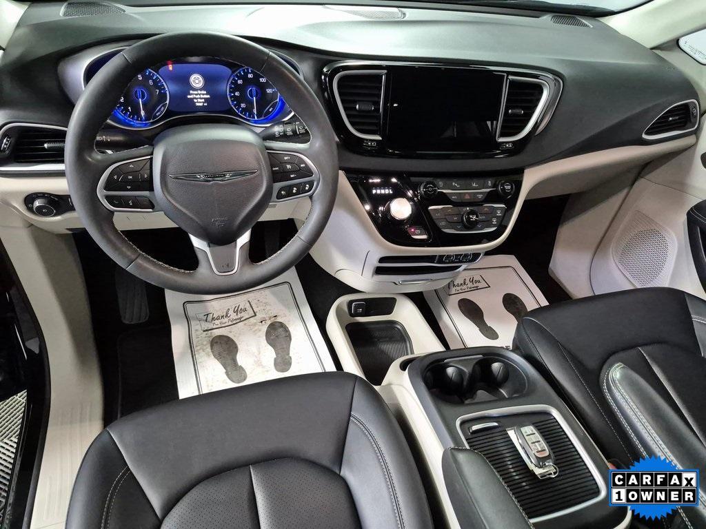 used 2024 Chrysler Pacifica car, priced at $27,989