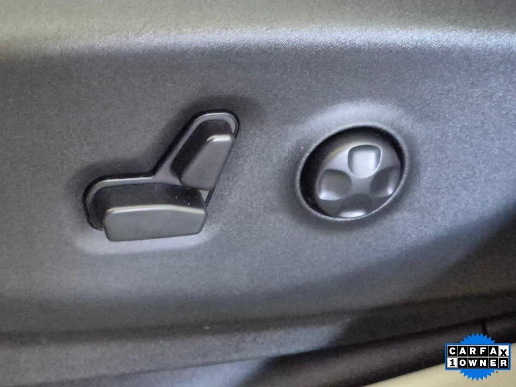 used 2024 Chrysler Pacifica car, priced at $27,989