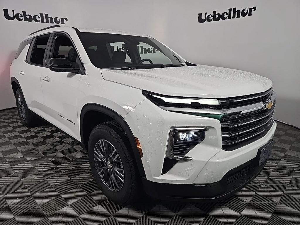 new 2025 Chevrolet Traverse car, priced at $42,545