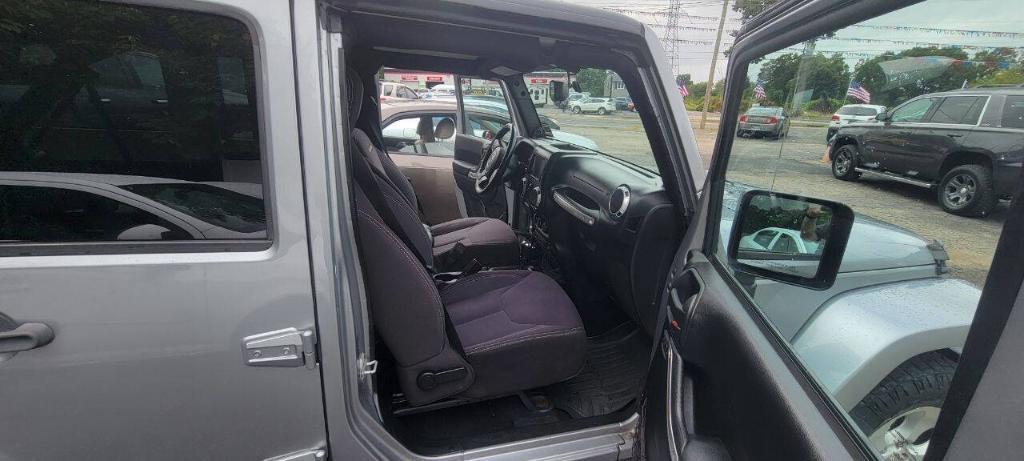 used 2013 Jeep Wrangler Unlimited car, priced at $16,995