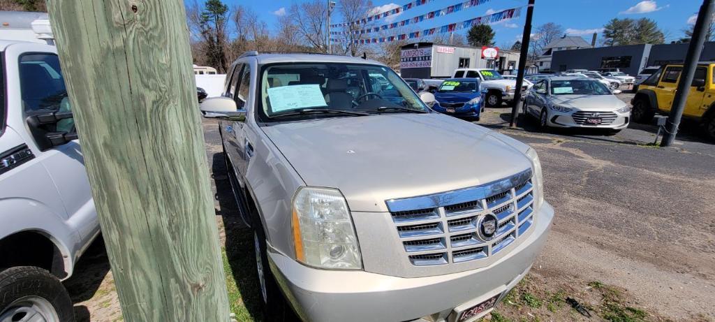 used 2007 Cadillac Escalade car, priced at $4,500