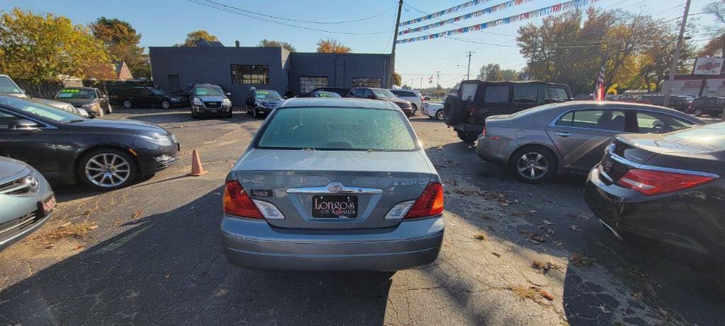 used 2000 Toyota Avalon car, priced at $3,995