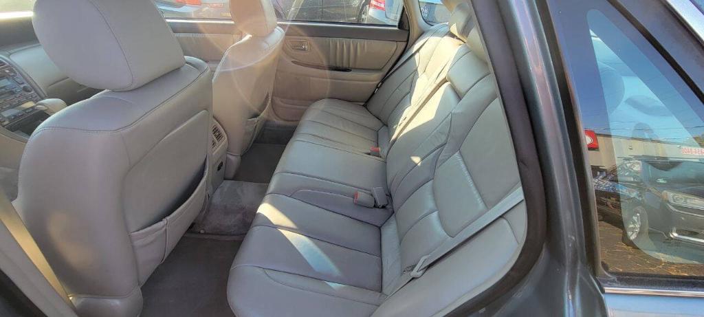 used 2000 Toyota Avalon car, priced at $3,995