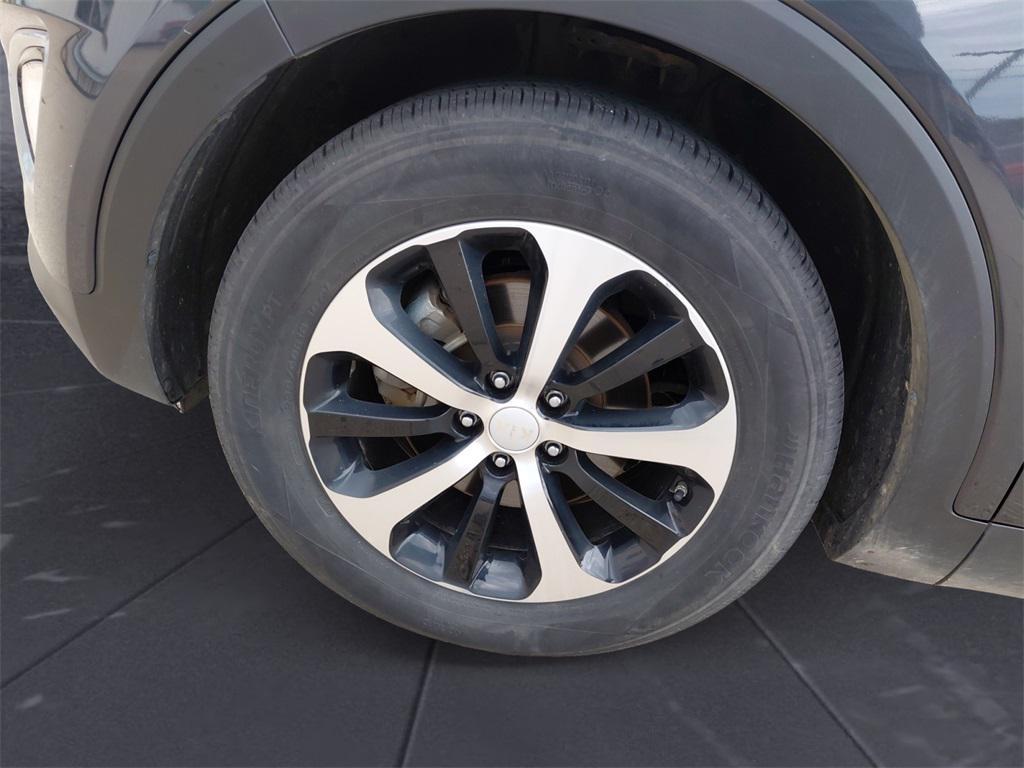 used 2018 Kia Sorento car, priced at $12,642
