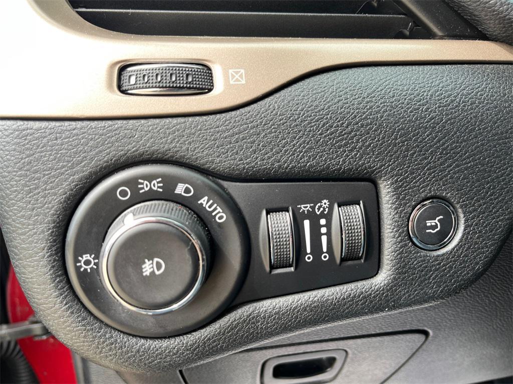 used 2016 Jeep Cherokee car, priced at $9,827