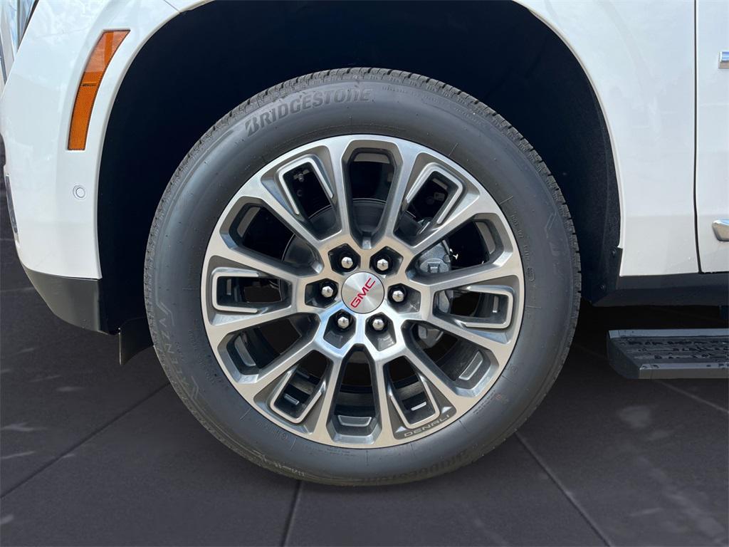 new 2025 GMC Yukon XL car, priced at $90,645