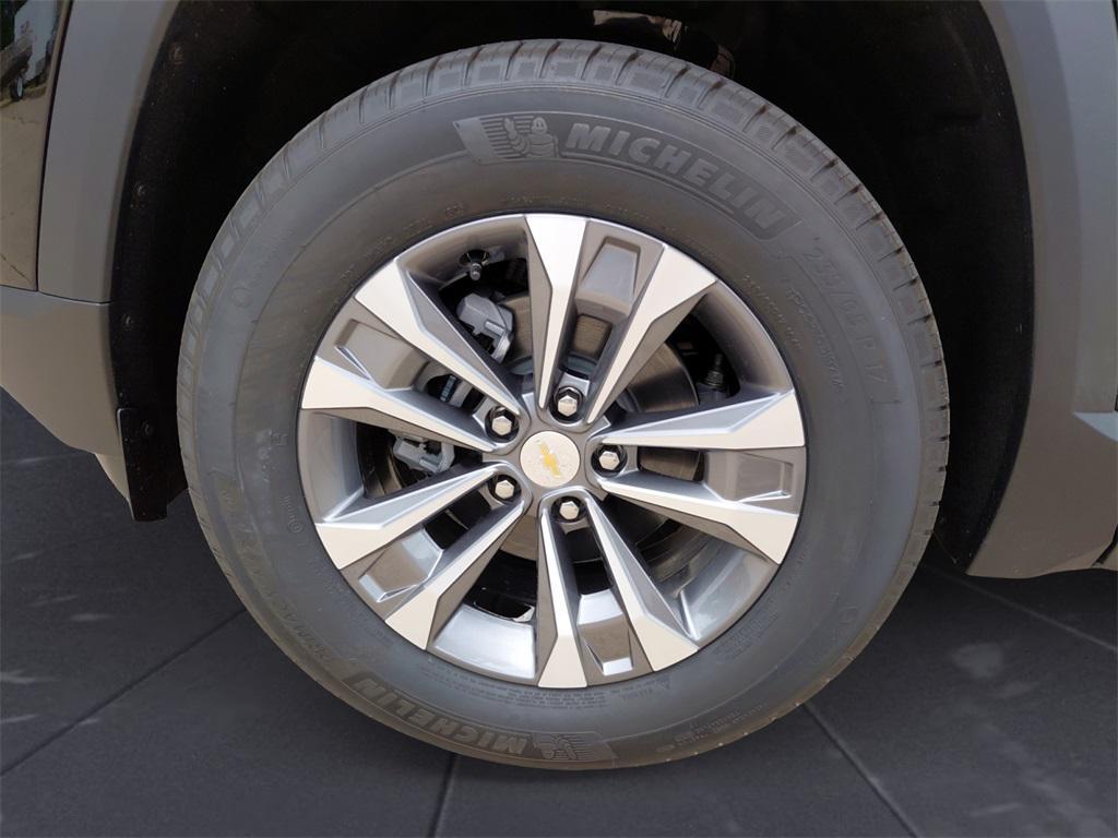 new 2026 Chevrolet Equinox car, priced at $29,998