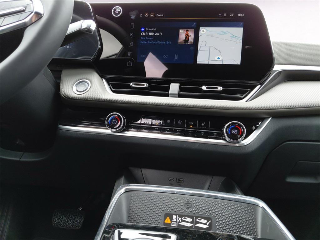 new 2026 Chevrolet Equinox car, priced at $29,998