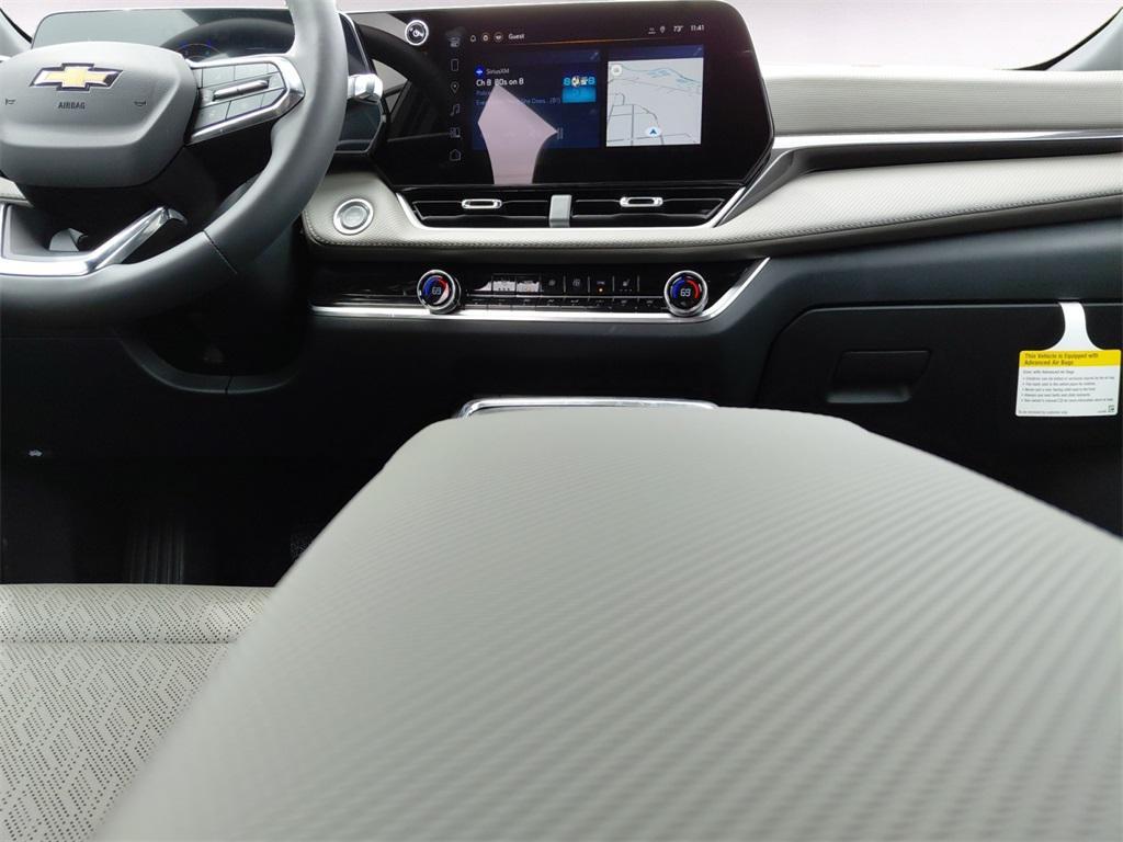 new 2026 Chevrolet Equinox car, priced at $29,998