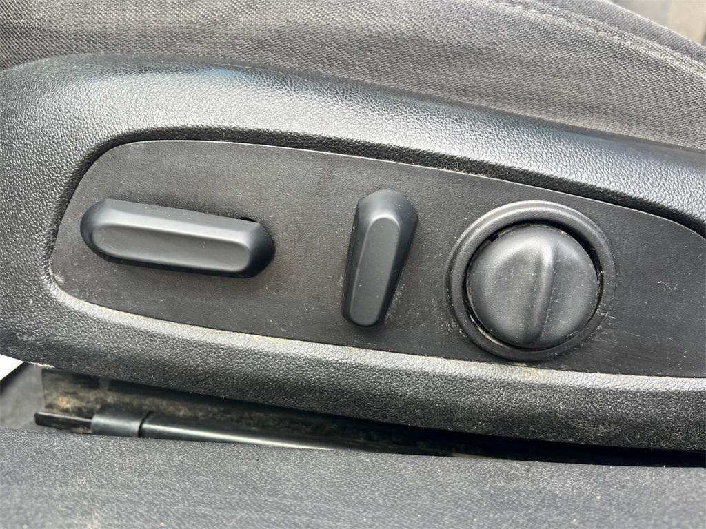 used 2019 Chevrolet Malibu car, priced at $11,798